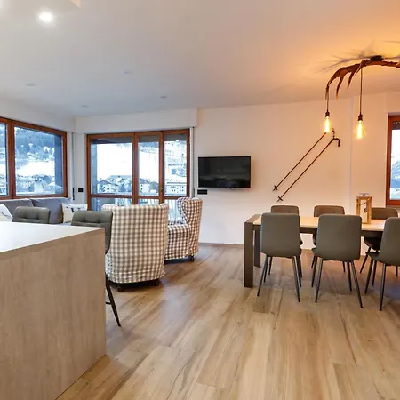 Centre Of Old Town, Fully Renovated, Amazing Views & Car Park * Bormio