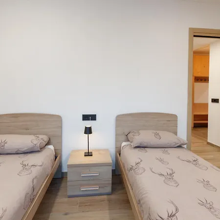 Centre Of Old Town, Fully Renovated, Amazing Views & Car Park Apartament